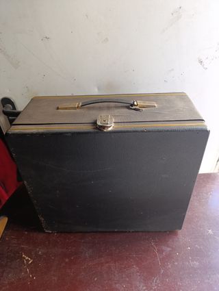 Máquina de escribir Modelo 100