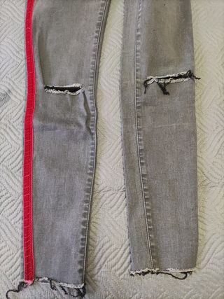 Pantalón vaquero Zara gris con raya lateral roja