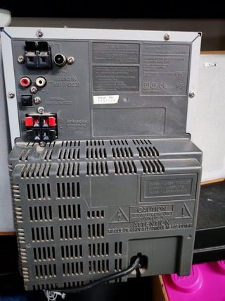 Equipo de música Sony CD y Cassette