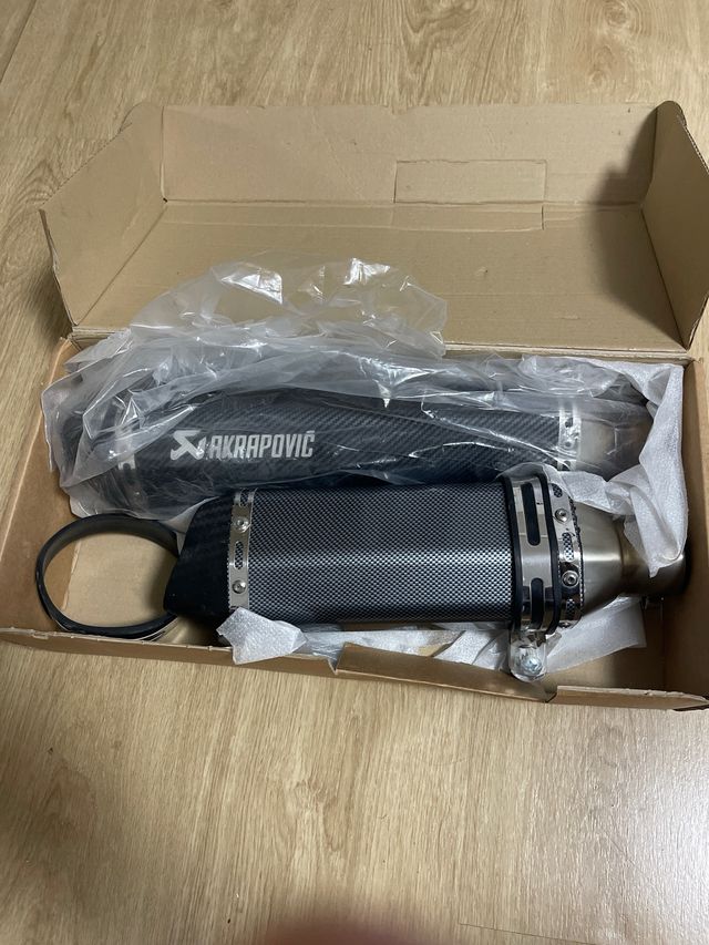 Tubo de escape para motos 