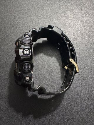 Reloj Casio G-Shock Negro y Dorado