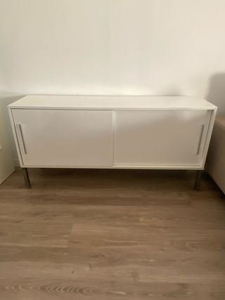 Aparador lacado en Blanco Torsby de ikea