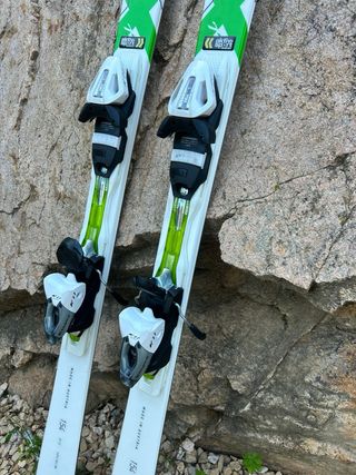 Kastle LX 154 cm Esquís
con fijaciones 
como nuevo