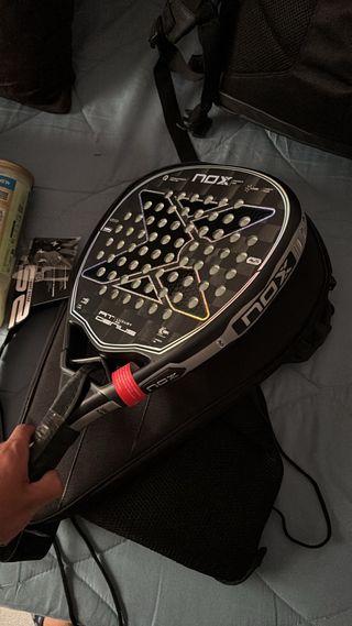 Pala NOX AT10 Genius Attack 18K Edición Limitada