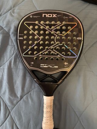 Pala NOX AT10 Genius Attack 18K Edición Limitada