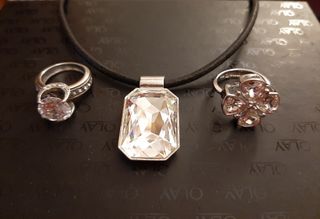 Lote: 2 Anillos y Colgante de Crist de SWAROVSKI !