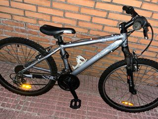 Bicicleta Rockrider 5.2 gris