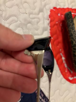 Funda y gafas Tous negras