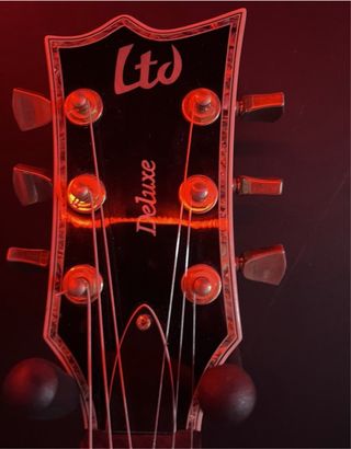 ESP LTD EC-1000 Negra - Impecable