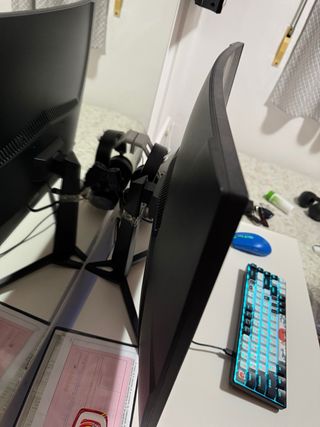 MSI G27C4 E3 Monitor Gaming 27 FullHD 180Hz Curvo