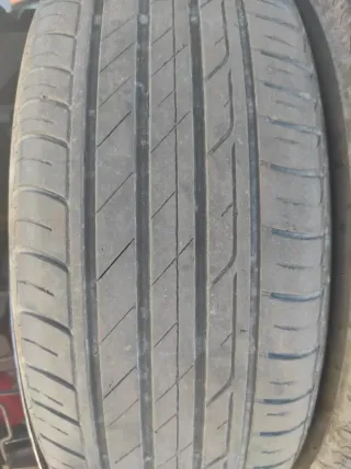 Llantas con neumáticos