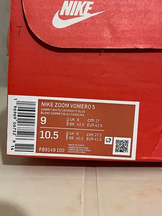 Nike Zoom Vomero 5 Sneakers