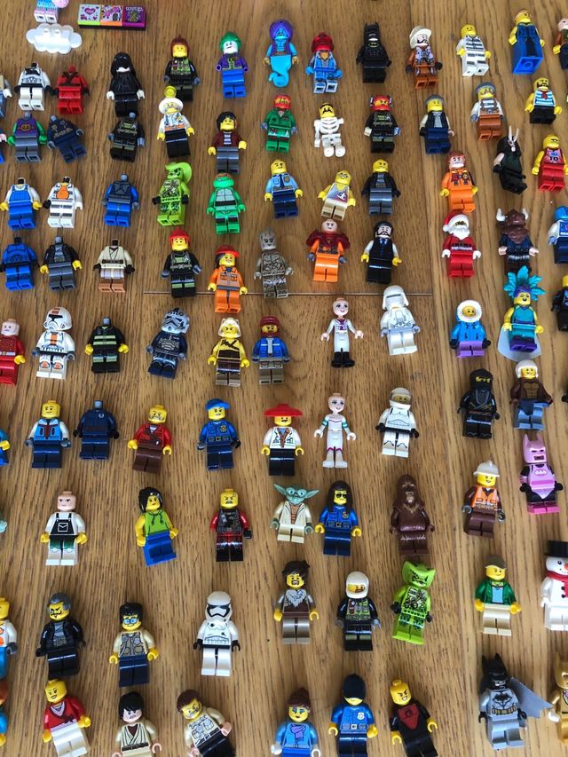 Lote LEGO 170+ Figuras y Accesorios