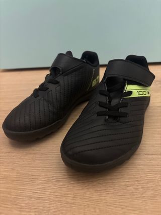 Botas fútbol multitaco Kipsta Talla 31