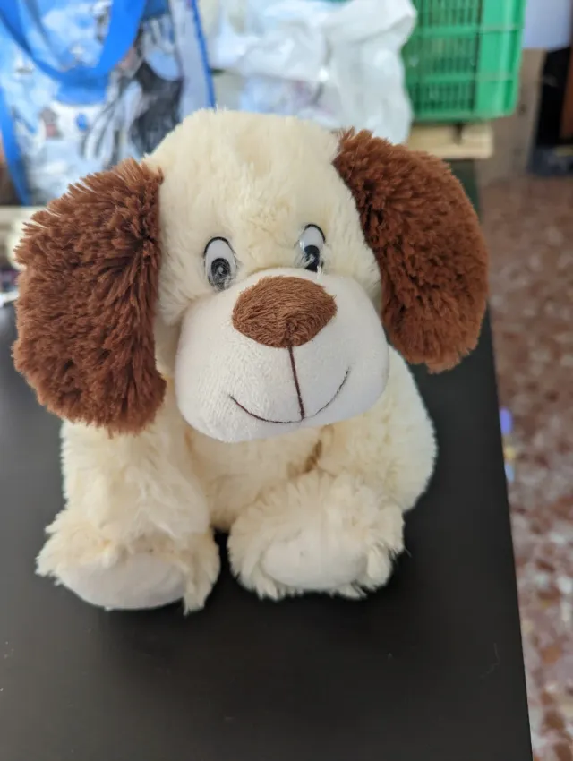 Peluche perro marrón y beige