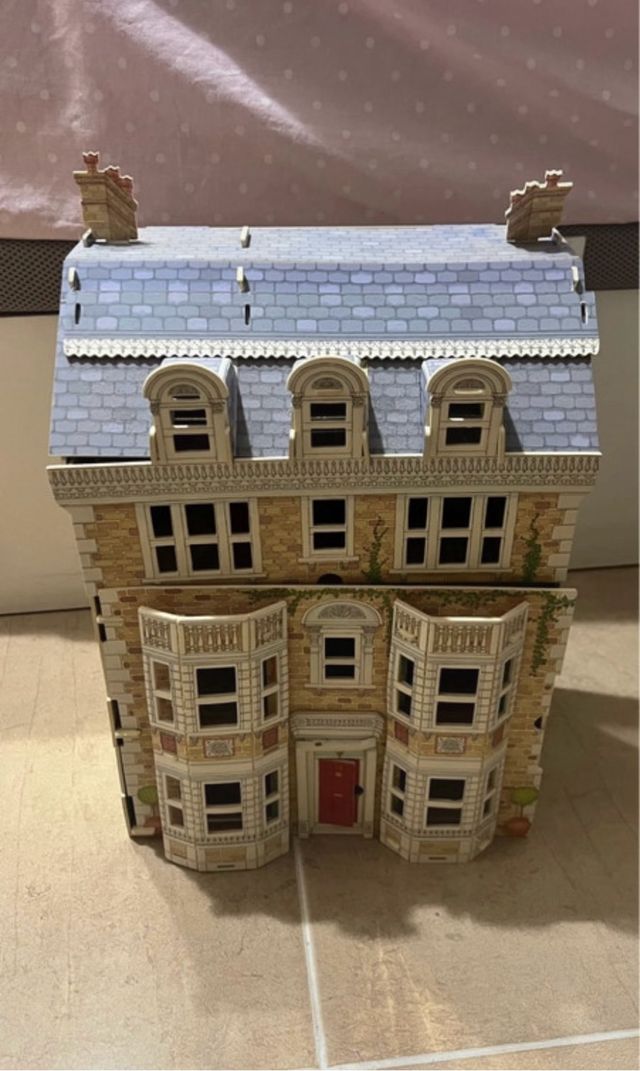 Casa de cartón duro