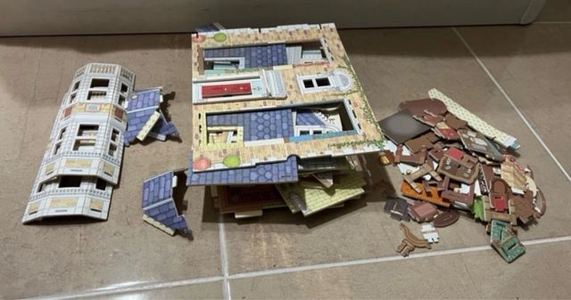 Casa de cartón duro