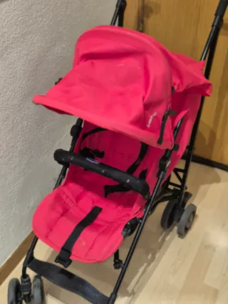 Carro de paseo rojo