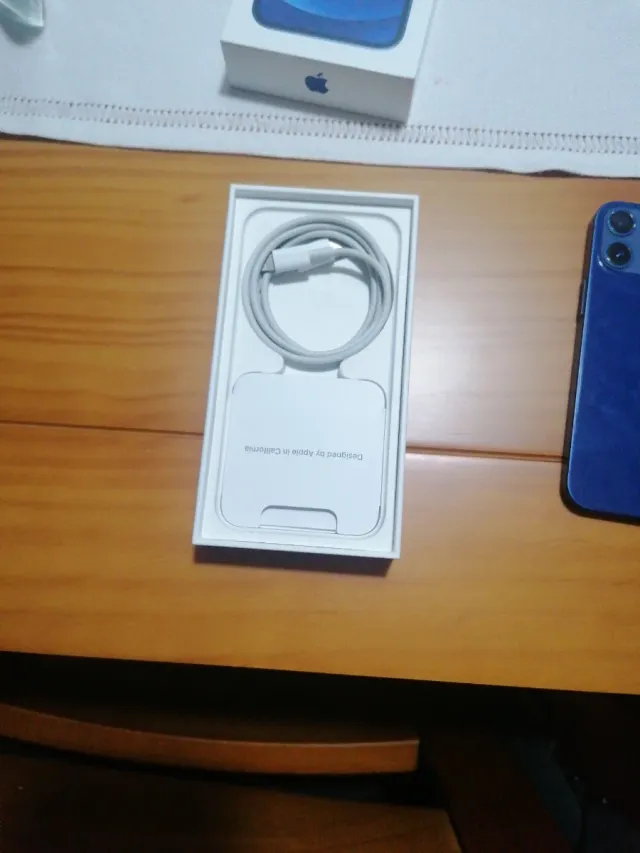 iPhone 12 mini blu