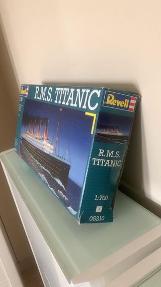 Maqueta Revell R.M.S. Titanic 1:700