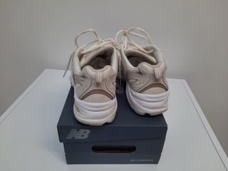Zapatillas New Balance Beige/Blanco Talla 40