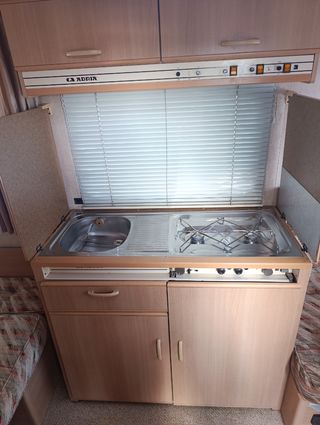 Caravana Adria 400 D - 750kg