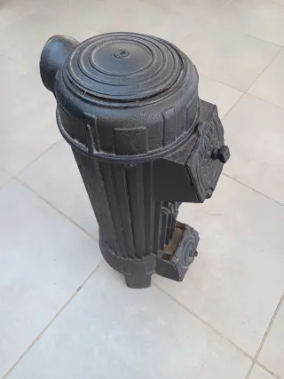 Estufa antigua de metal