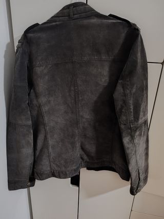 Chaqueta gris de cuero Zara Man