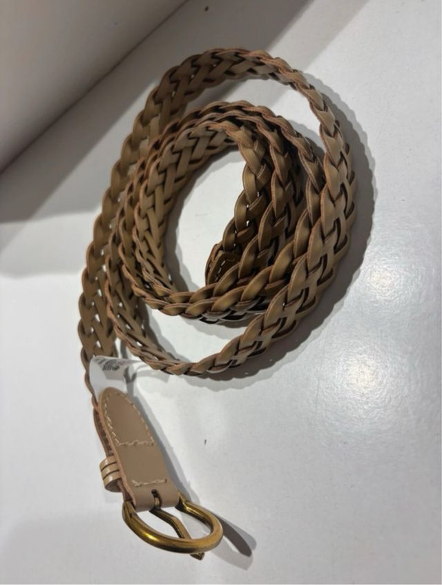 Cinturón trenzado ajustable dorado