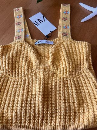Top Zara amarillo floral