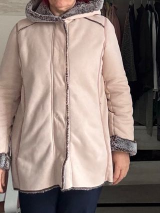 Abrigo rosa con capucha talla 44 largo 65 cm q