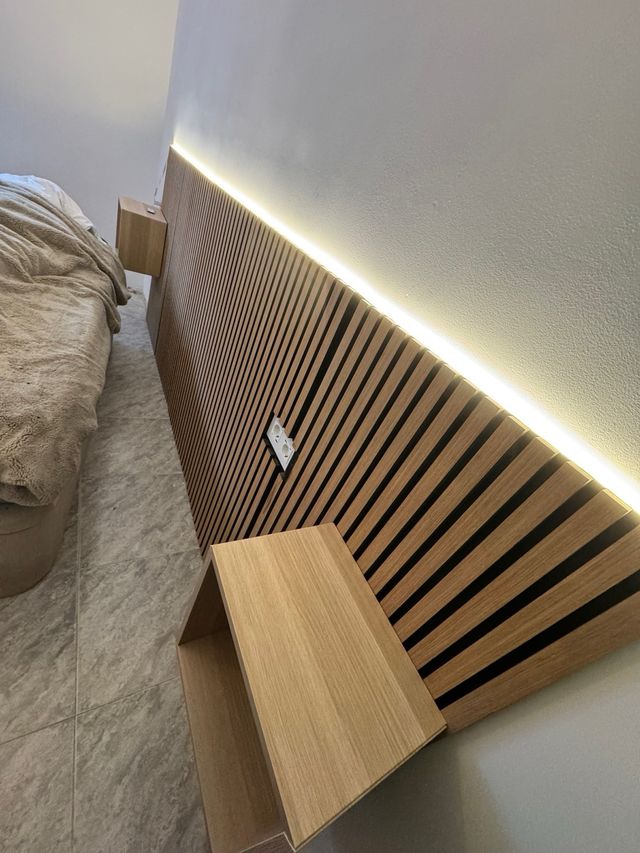 instalación de cabeceros de cama mediante modulos