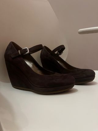 Zapatos cuña Geox marrones talla 38