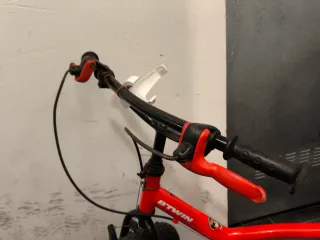 Bicicleta infantil 16 roja