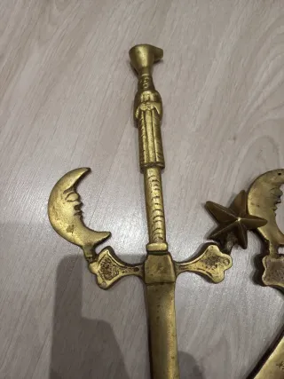 Antiguas Pareja espadas latón