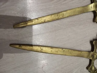 Antiguas Pareja espadas latón