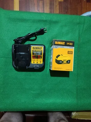 Cargador y Batería Dewalt XR 20V