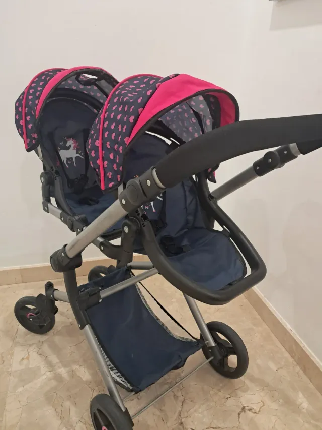 Carrito gemelar para muñecas