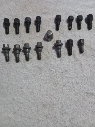 15 Tornillos Ruedas Citroen Peugeot