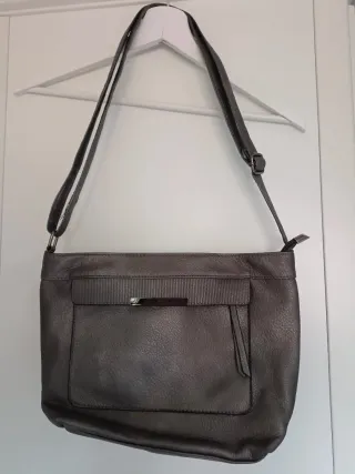 Bolso de mujer gris plateado