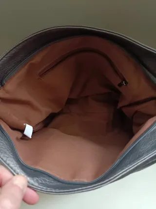 Bolso de mujer gris plateado
