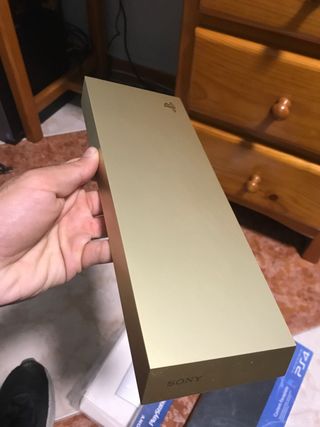 Tapas PS4 Personalizadas Sony (Dorado y Negro)