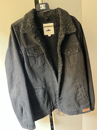 Cazadora Buffalo Negra Talla L con Chiporro