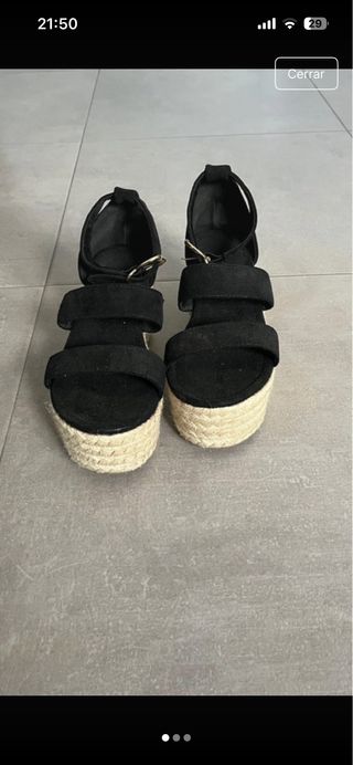 Sandalias negras cuña esparto