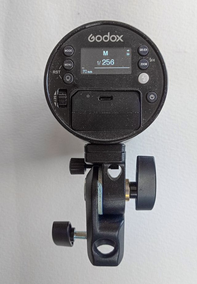 2 Flashes Godox AD100 Pro