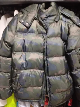 Chaquetón niño  con capucha Talla 15-16 años