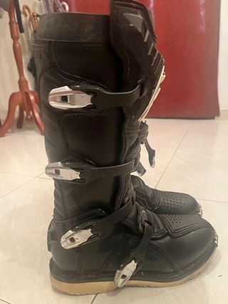 Se vende equipación para moto o quad