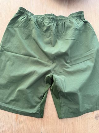 Pantalón corto deportivo Wilson verde