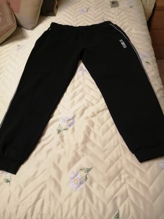 Pantalón chándal Guess negro