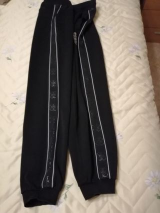 Pantalón chándal Guess negro